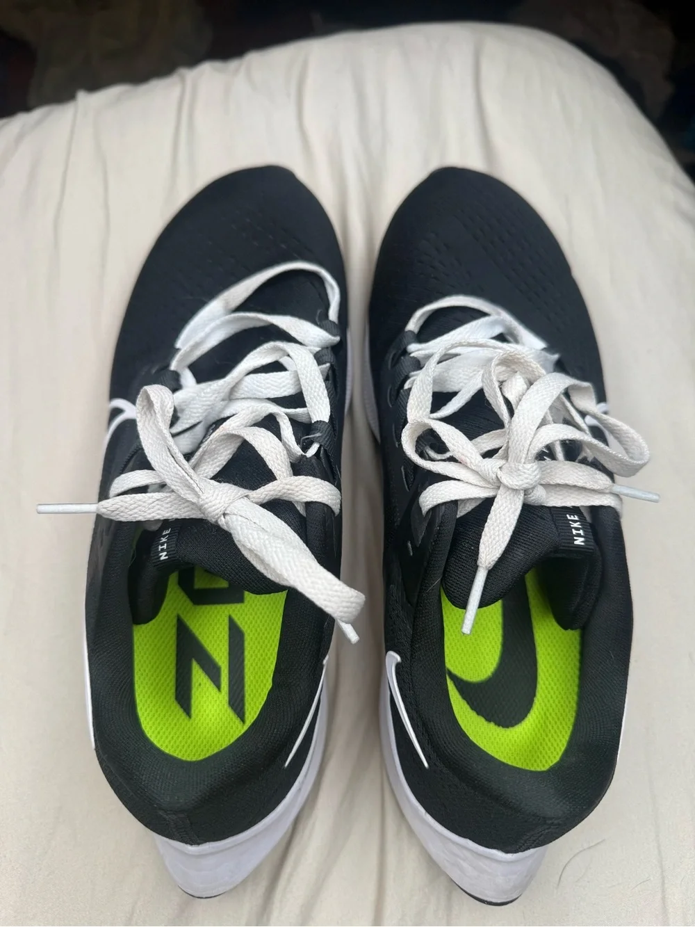 Nike Men’s Black and White Athletic Running Shoes